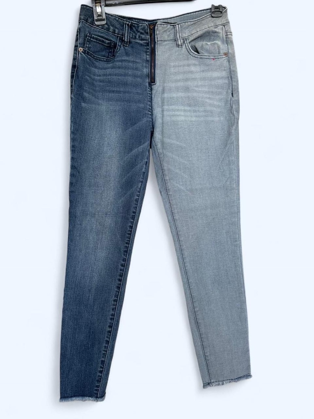 Dollhouse Two-Tone Women's Skinny Jeans - Blue/Light Blue - size 5